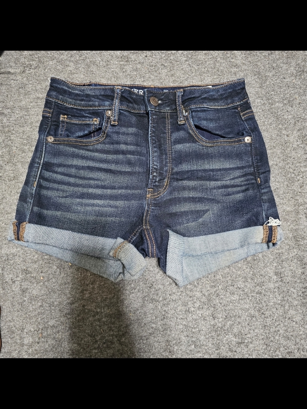 American Eagle Outfitters Super Stretch Dark Wash Rolled Cuff Denim Size 2